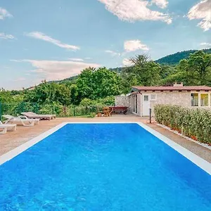  Apartman Nika With Swimming Pool And Beautiful Sea View